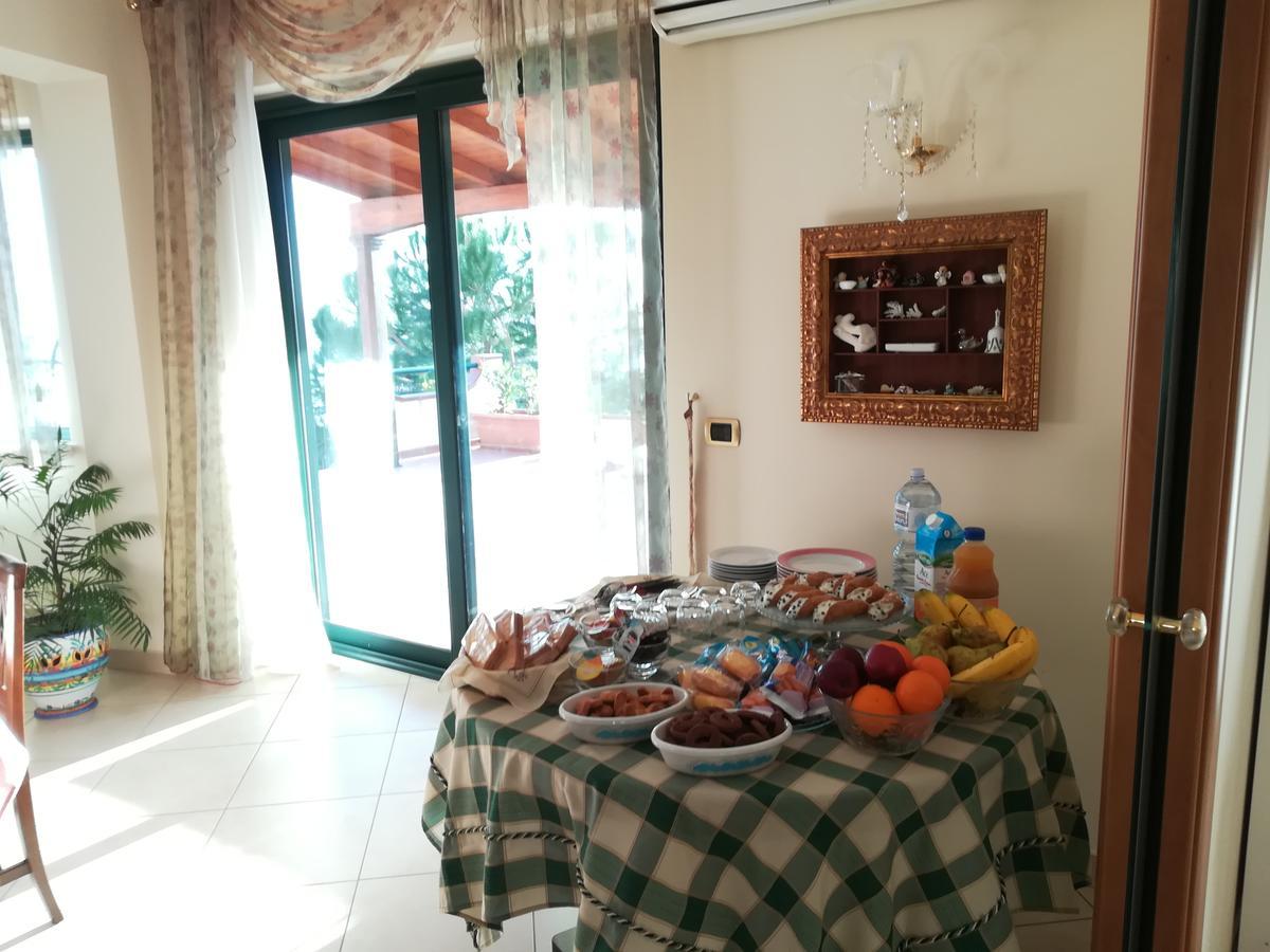 Bed and Breakfast La Collina Capo dʼOrlando Exterior foto